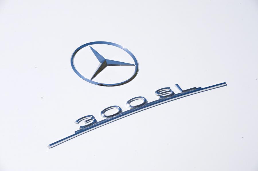  Mercedes-Benz 300 SL Roadster 1958 года  (фото 4 из 11)